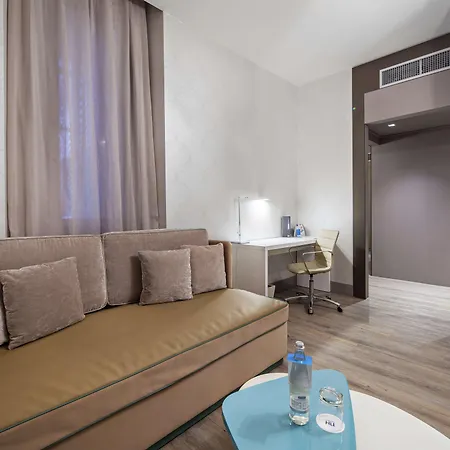 Hotel Nh Collection Touring 4*