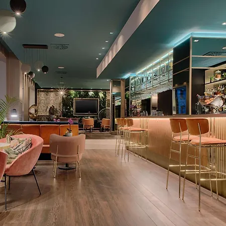 Nh Collection Touring Hotel