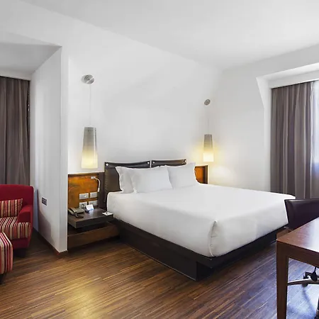 Nh Touring Hotel Milano