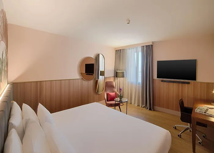 Hotel Nh Collection Touring