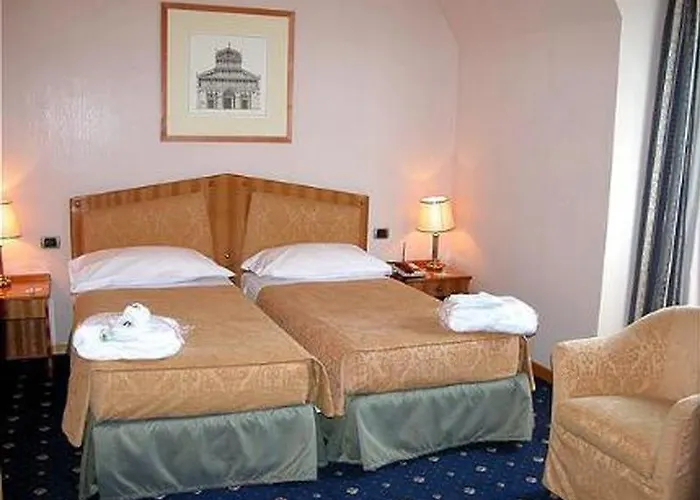 Hotel Nh Collection Touring 4*